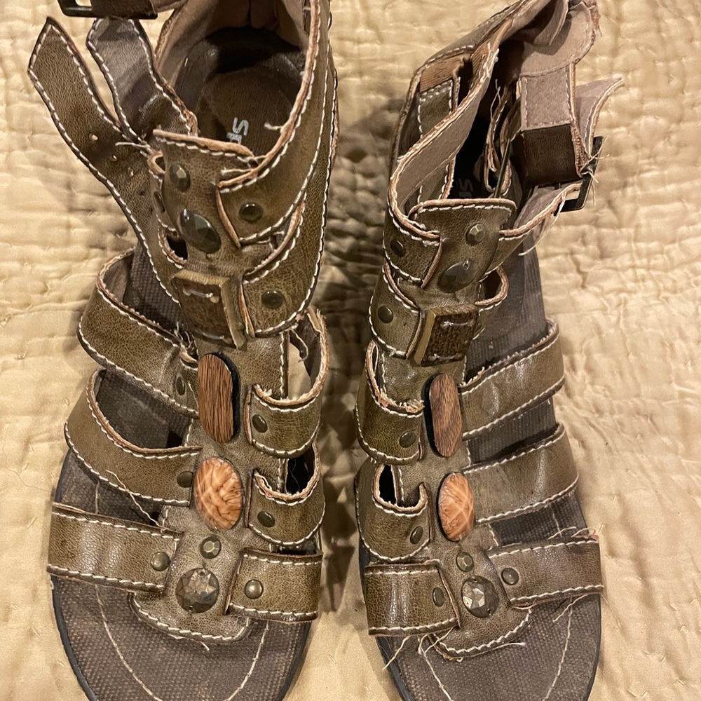 Scrappy Sandals with Buckle and Ornamental Detail Owned by Singer Tanya Tucker